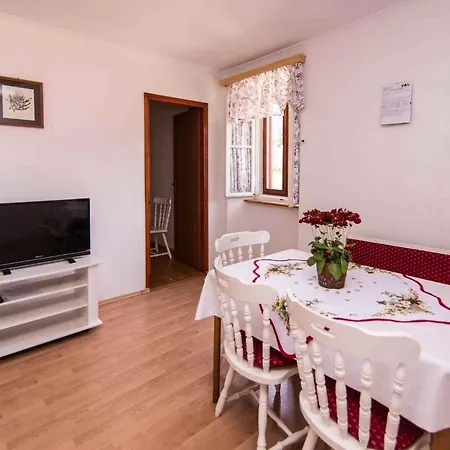 Apartment In 14929