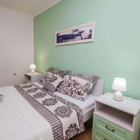 In 14929 Apartment *